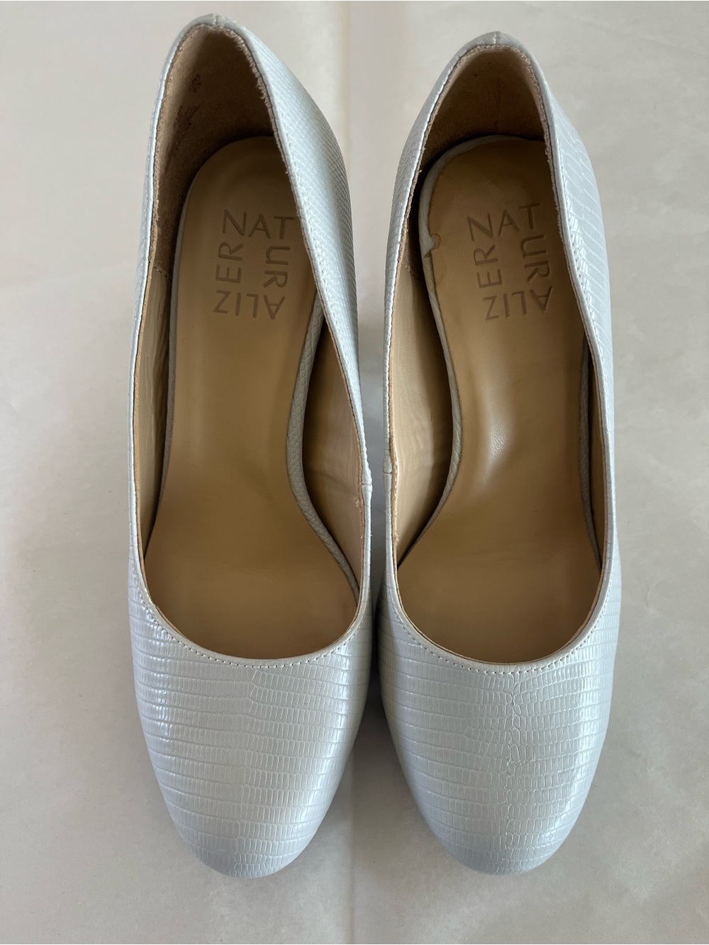 Naturalizer Women's Silver Lizard-Texture Round-Toe Pumps - Size 6
